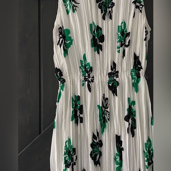 BANANA REPUBLIC pleated maxi dress - Picture 3 of 4